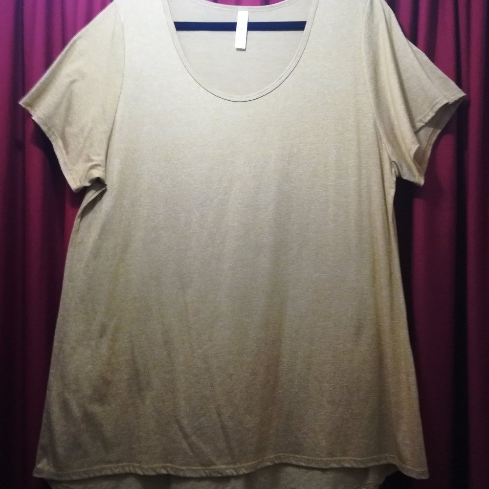 LuLaRoe Classic Tee 2XL